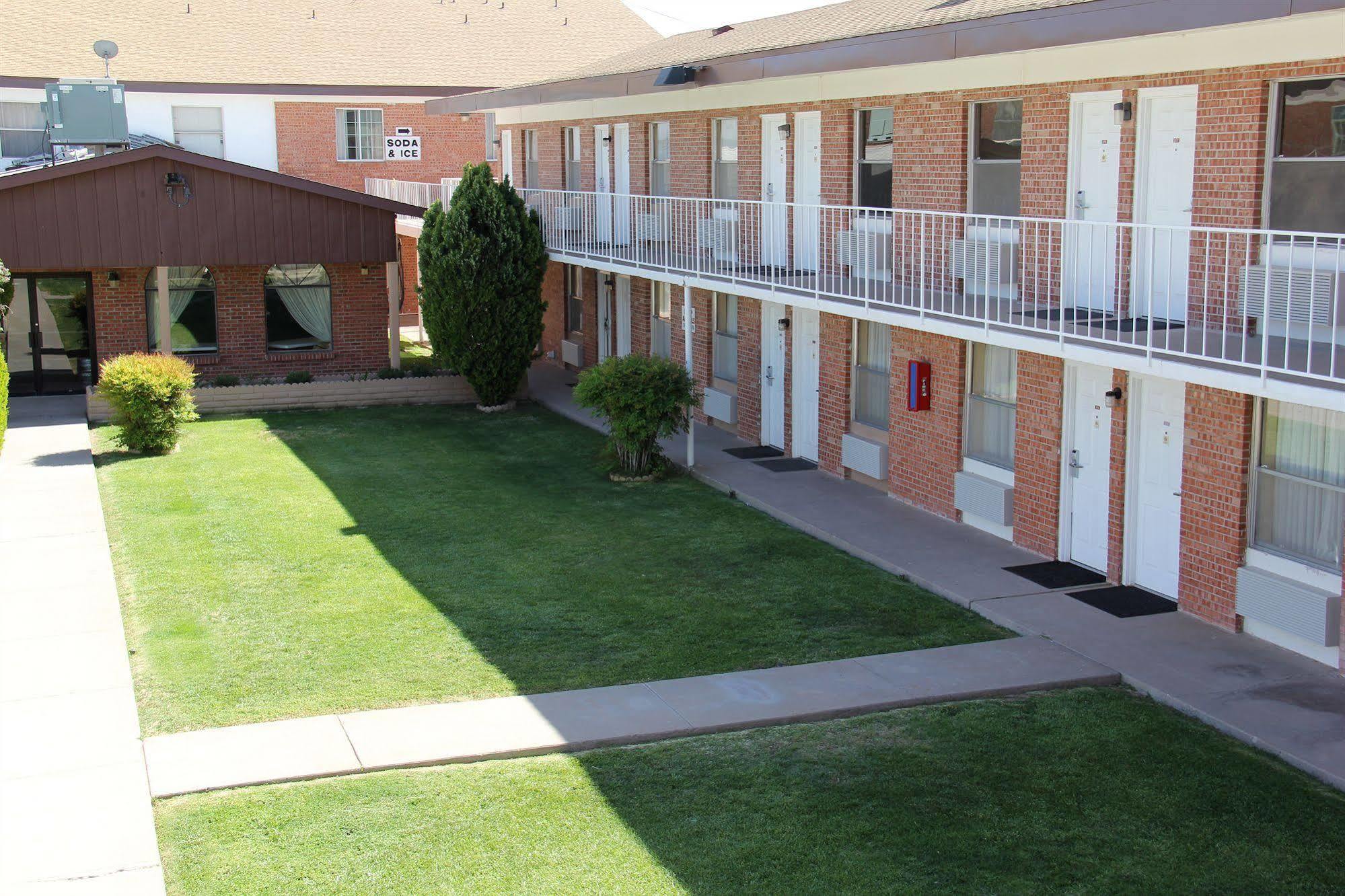 Baymont By Wyndham Hotel Deming